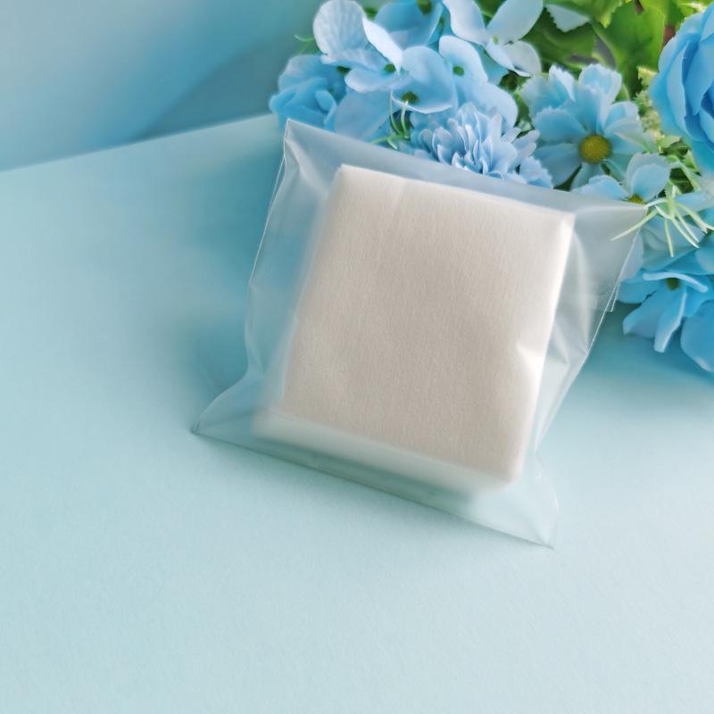 

Мягкие Тонкие Нетканые Ватные Диски для Снятия Макияжа - 50 Штук