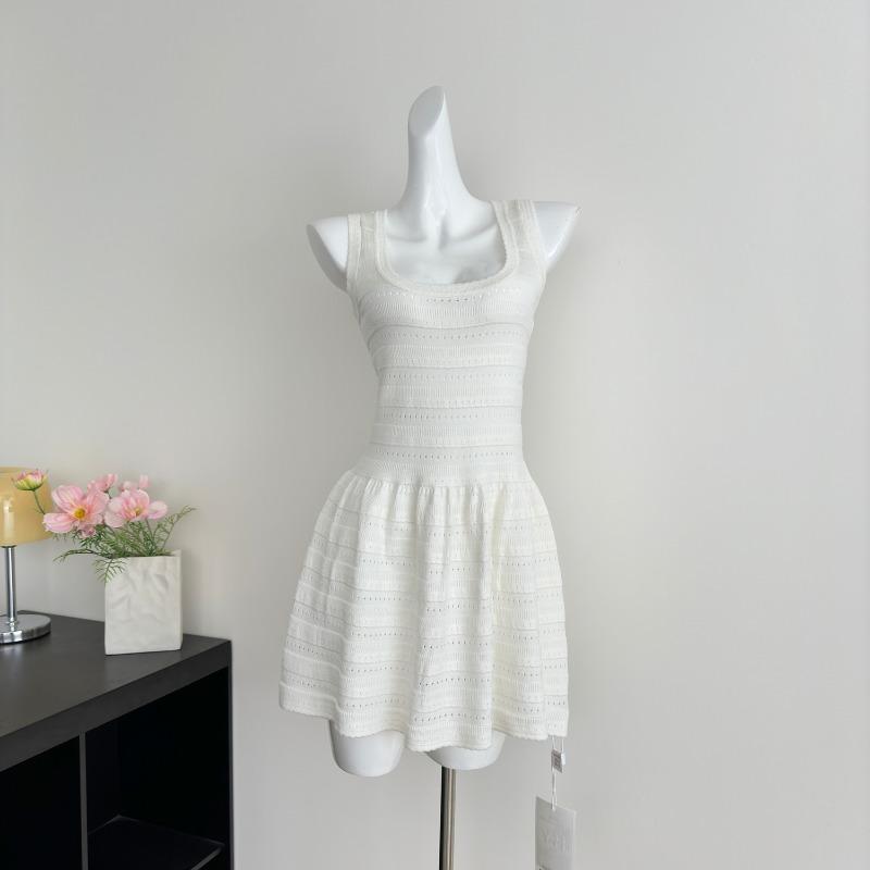

New Sweet Slim Fit Women s Knitted Dress U Neck Fashionable Short Slim Fit Skirt A Line Elegant Sleeveless Dress Suitable for Casual Party Short Dress S белый