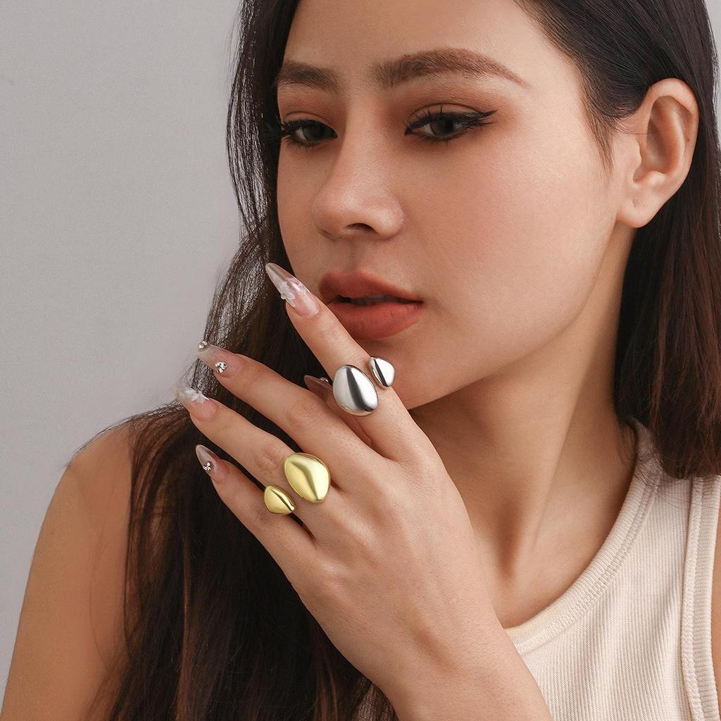 European and American Baroque Round Irregular Arc Women's Ring