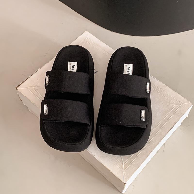 

Маффины толстоподошвенные крутые тапочки женские летние 2025 новые красивые пляжные фея ветер сланцы модные и крутые 40 чёрный