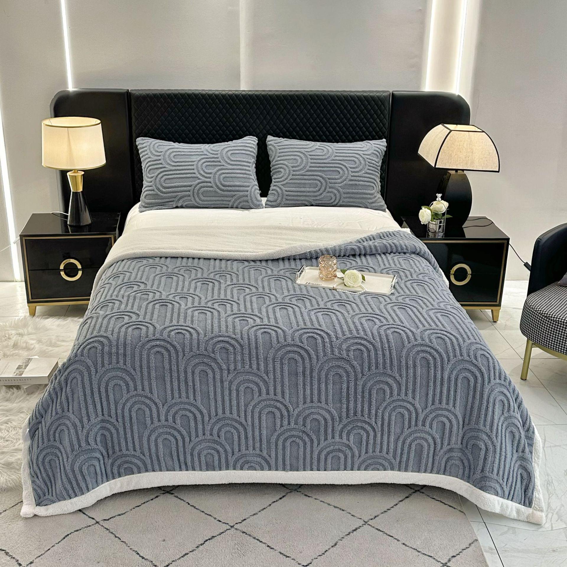 Double Taft Arch Flanged Blanket Thickened Lamb Fleece Flannel Sofa Blanket Warm Blanket for Home Bedroom 150X200Cm
