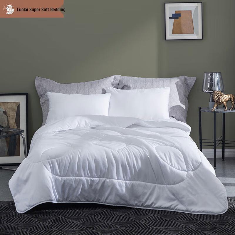 

Luolai Seven-Hole Cloud Soft Comforter