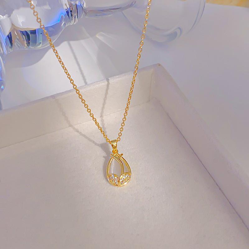 Elegant Cat's Eye Tulip Necklace: Chic Chinese Style Clavicle Chain for Women
