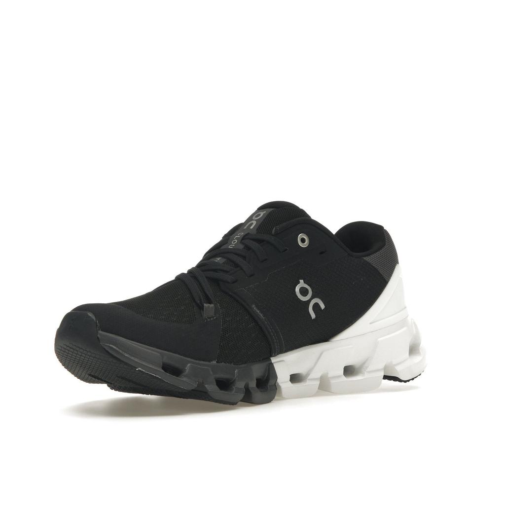 ON Cloudflyer 4 Czarne Białe Damskie Sneakersy 71.98671