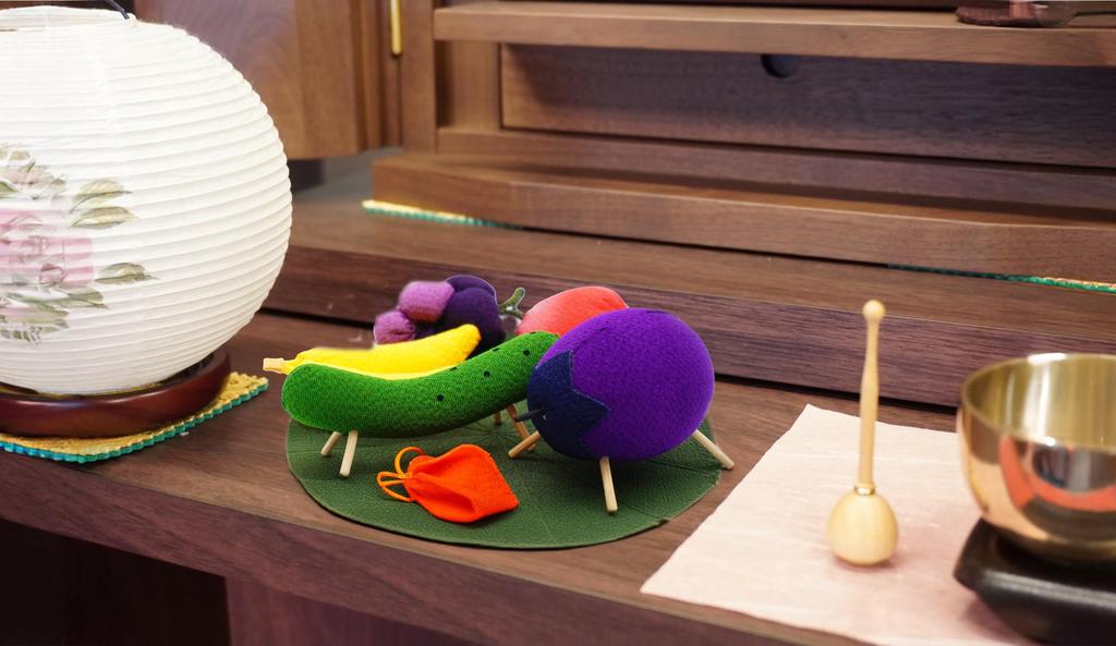 Obon Decoration Set Featuring a Cow and Horse, a Cow (eggplant) and a Horse (cucumber), Ground Cherries, Grapes, Bananas, Strawberries, and a Lotus