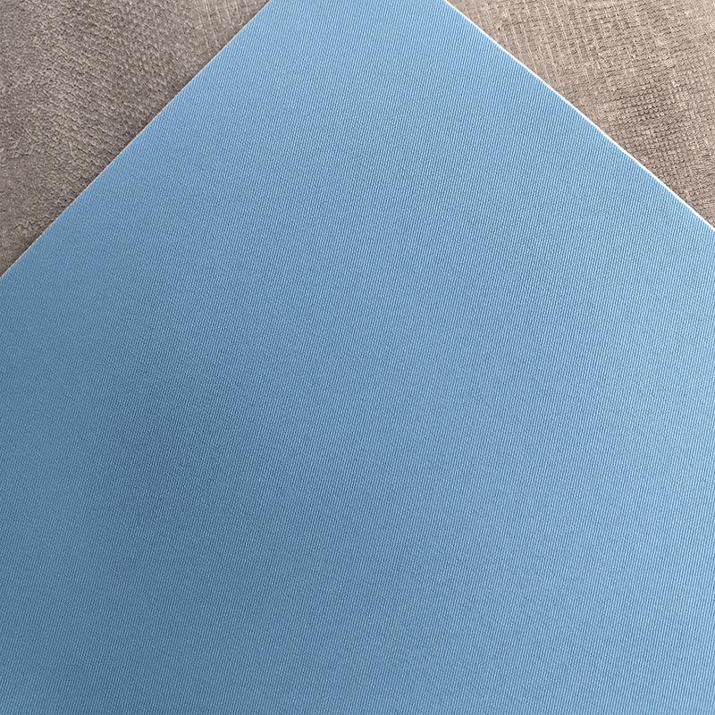 Samolepicí látkové záplaty na opravu pro renovaci pohovky, stěny, oděvů a závěsů.