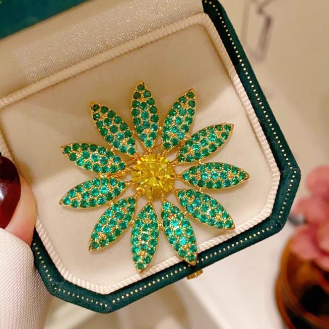 1Pc Shiny Flower Brooch for Women Men Exquisite Flower Plant Pins Brooches Jewelry Trendy Accessories Party Gift
