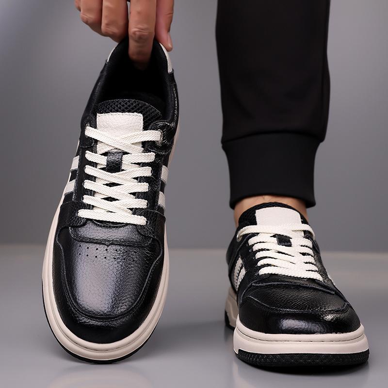 New Shoes for Men Genuine Leather Casual Shoes Fashion Striped Flat Skateboard Shoes Street Cool Sneakers