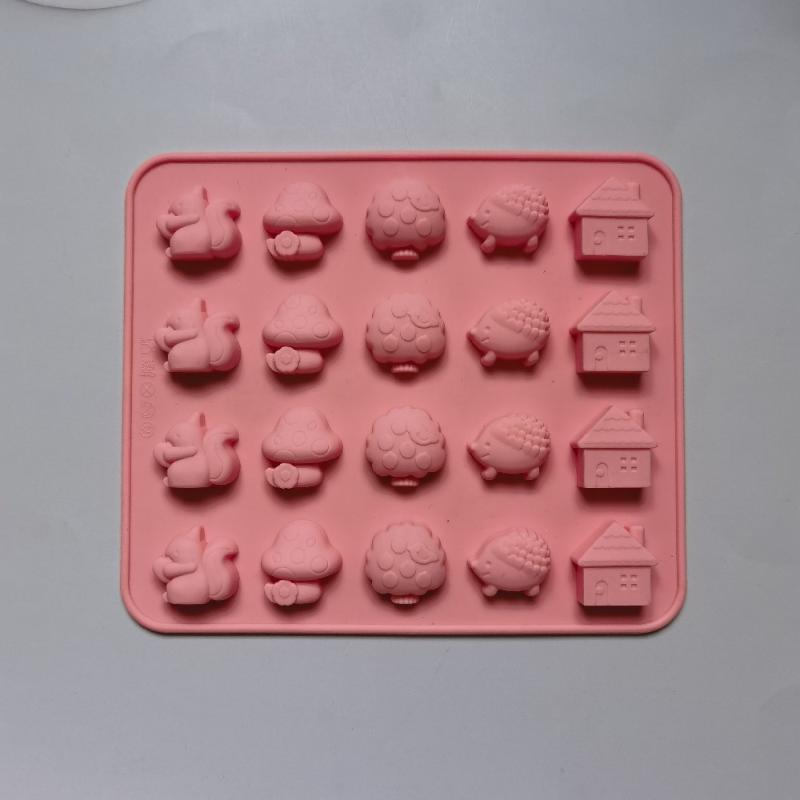 

Silicone Animal Chocolate Baking Mold with Cartoon Hedgehog Squirrel Mushroom Shapes for DIY Kitchen Cake Soap Crafting Projects розовый