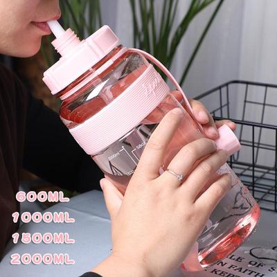 600/1000/1500ml/2000 grande capacidade copo de espaço ao ar livre com palha estudante copo de água de plástico portátil esportes ao ar livre copo gota garrafa de água