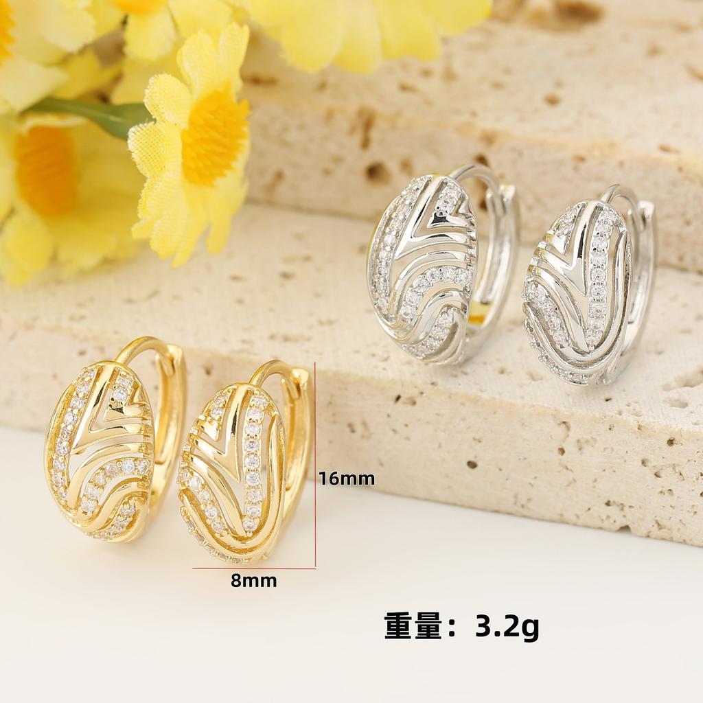 Luxury Geometric Hollow Zircon Ear Cuffs Niche Totem Design Elegant And Sophisticated Stud Earrings For Women