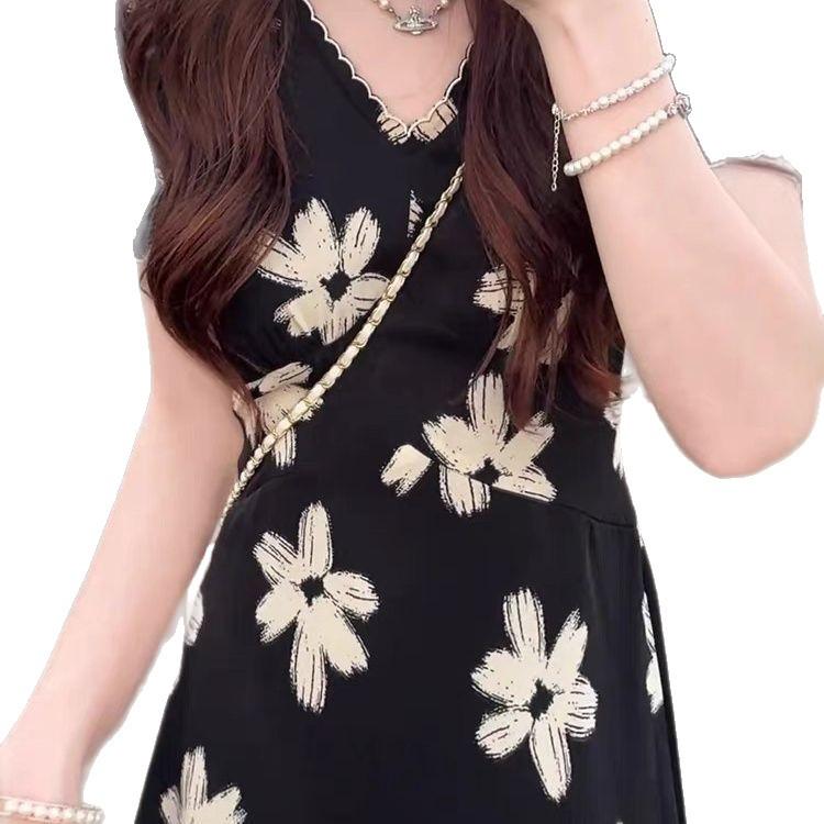 Elegant French Style Black Floral V-Neck Dress for Women - Slimming & Tummy Concealing
