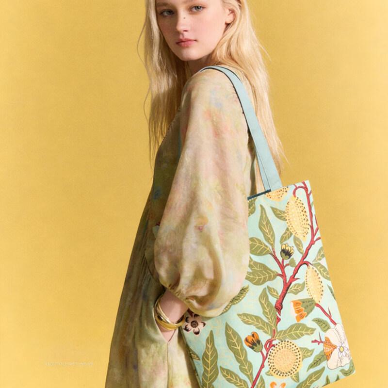 Сумка через плечо из холста British Museum x VA Museum Compton