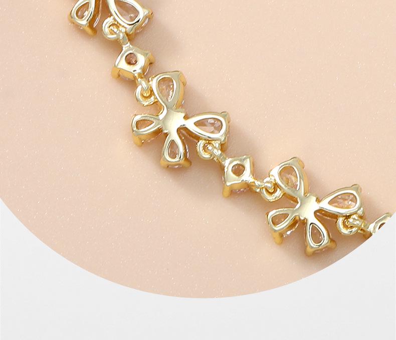 Luxurious Copper Alloy Bow Tie Bangle: Elegant Women's Jewelry