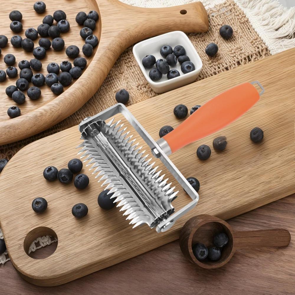 Stainless Steel Pizza Roller Puncher Effort-saving Berry Crusher Pizza Profile Puncher Pastry
