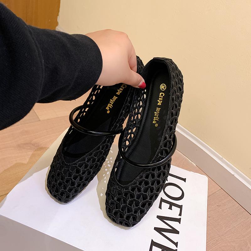 

Виноградная мать весна новая французский квадратный носок полое плетение одно слово с универсальной мягкой поверхностью легкий рот одинарная обувь женская 40