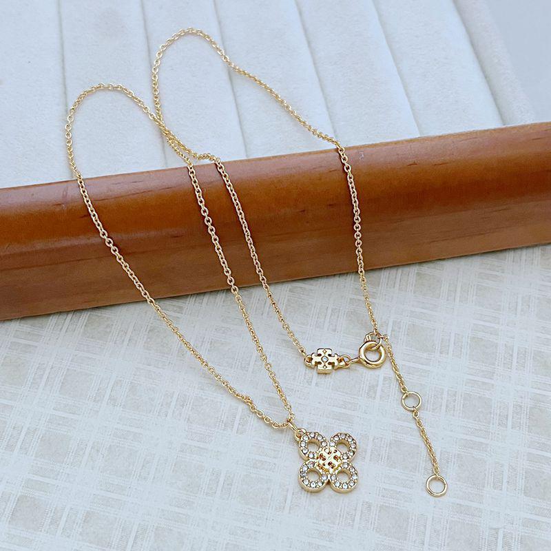 

Four-Leaf Clover Rhinestone Women s Necklace