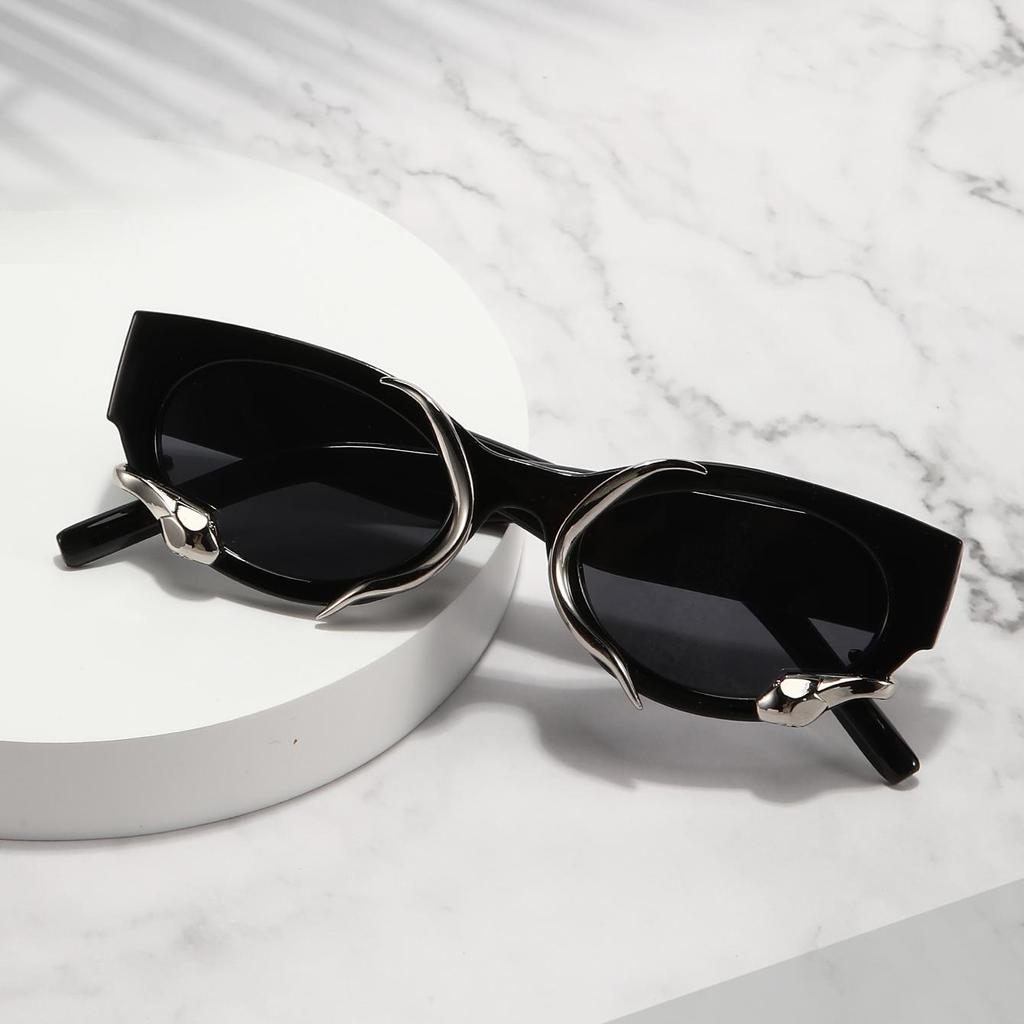 New women's luxurious and exquisite small frame sunglasses trendy sunglasses