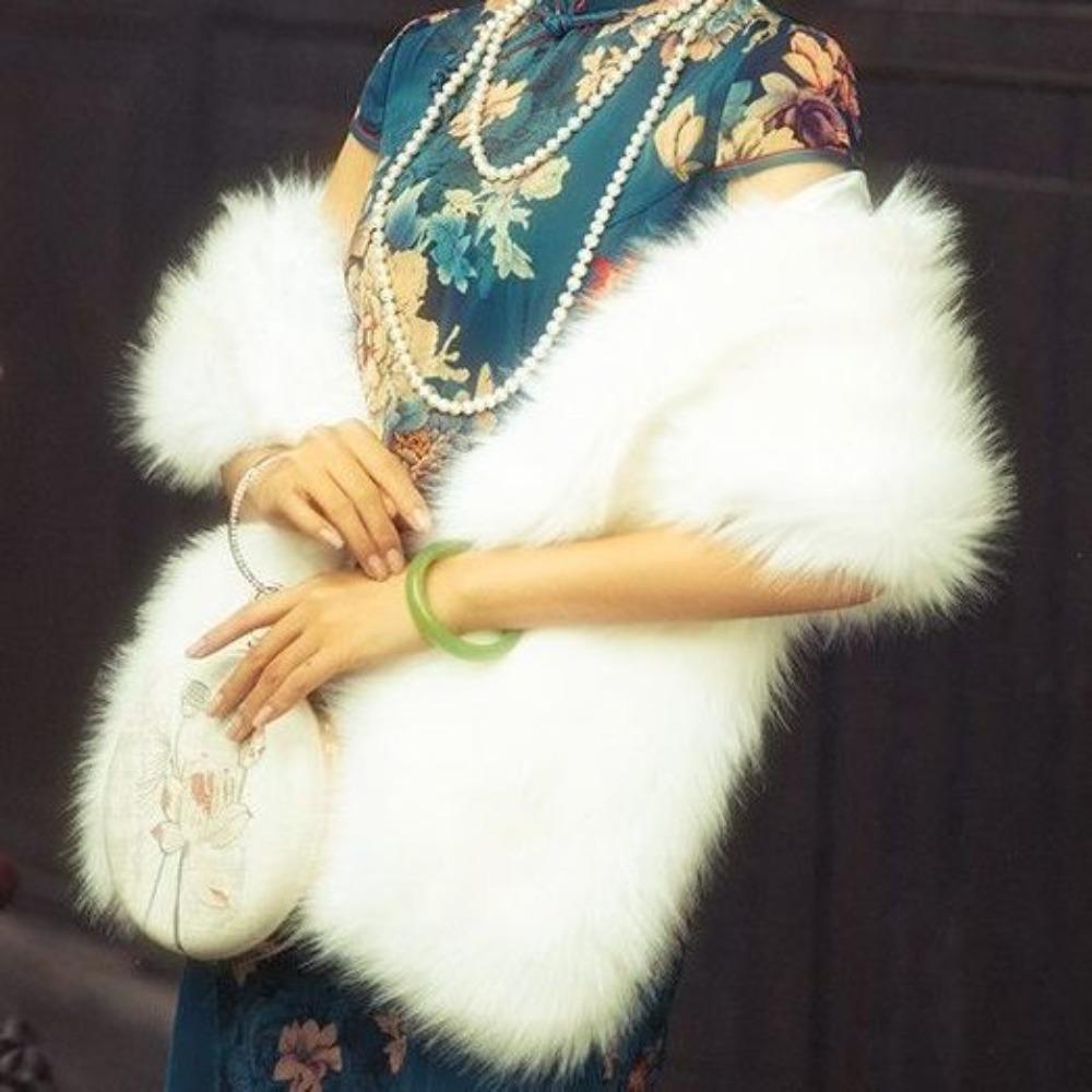 

Ципао Шаль Имитация Лисьего Меха Теплая Универсальная Шаль для Волос Жена Военачальника Плюшевый Ретро Плащ Верхний Шарф