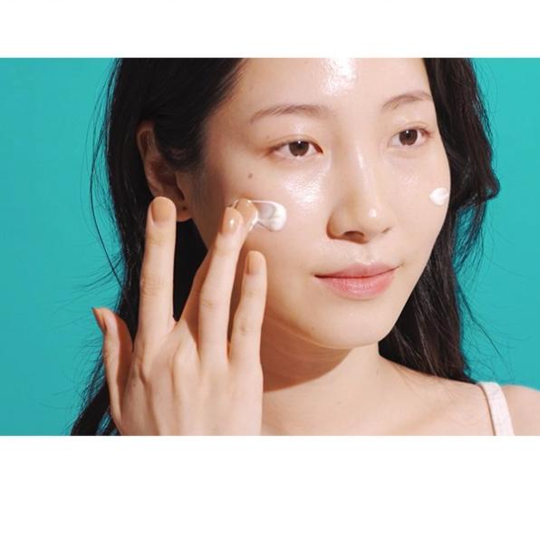 Täglicher Feuchtigkeits-Sonnenschutz für hydrierte & geschützte Haut