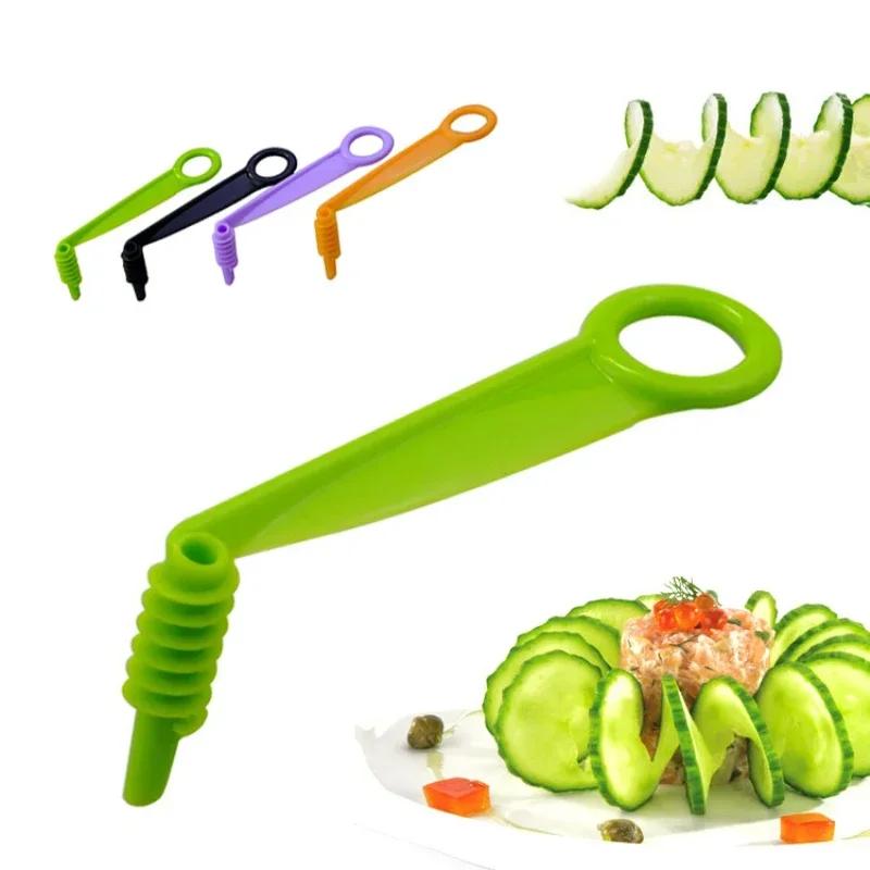 

1 Pcs Manual Potato Cutter Vegetable Fruit Slicer Kitchen Device Spiral Screw Slicer for Cutting Fries Home Use зелёный