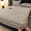 3PC Bedding Set Bedcloth Warm Winter Bed Cover 3D Embossed Velvet Mattress Cover Tafferta Bedsheet Winter Warm Fitted Sheet Mattress Protector