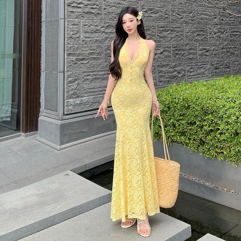 Französisches Temperament Neckholder Spitzenkleid Damen Frühling und Sommer Neu Strandurlaub Taille und Dünn Langer Rock