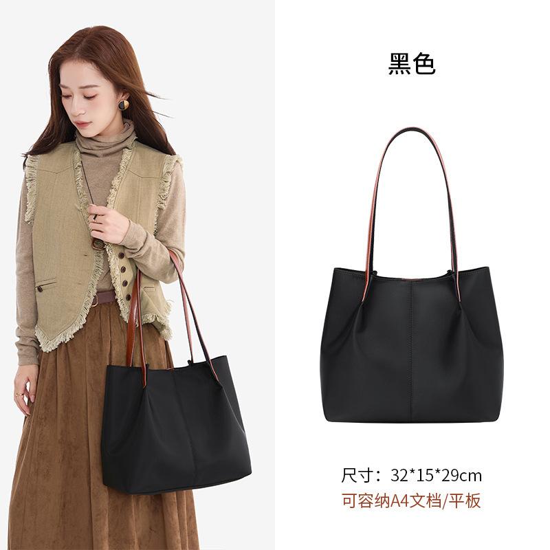 

Multi-compartment Women s Shoulder Bag Nylon with Cowhide Large Capacity Tote Bag чёрный
