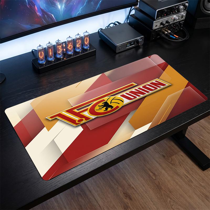 Union Berlin FC Theme Pattern Mouse Pad, Soccer Logo Design XXL Gaming Desk Mat Non-Slip Computer Mouse Pad