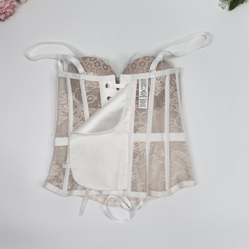 Korsetten, modieuze en elegante dameskleding
