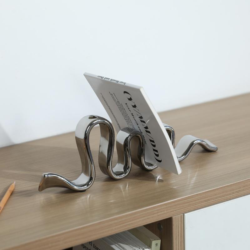 Silver Ceramic Ornaments Abstract Geometric Curved Ribbon Flower Arrangement Handicrafts Bookshelf Pleated Rope Home Decoration