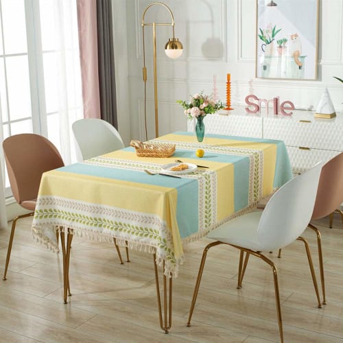 Water-Repellent Rectangular Tablecloth with Nordic and Pastoral Stitching and Tassels, Stylish Table Cover for Dinner and Picnics, Washable, Home Deco