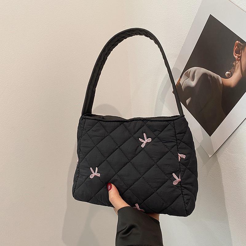 Fashionable Casual Handbag, Women s Bag Personalized and Fashionable Bag Style, Fashionable and Trendy Casual Bucket-shaped Bag