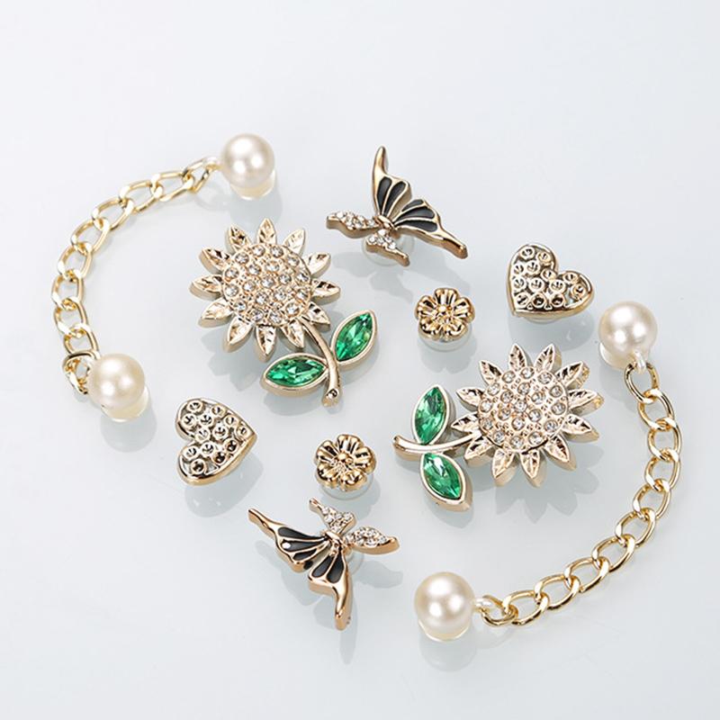 Set di Ciondoli Scarpe Cuore Girasole Lucido Moda Estiva Catena di Perle Zoccoli Sandali Accessori Decorazioni Scarpe Staccabili Fai da Te