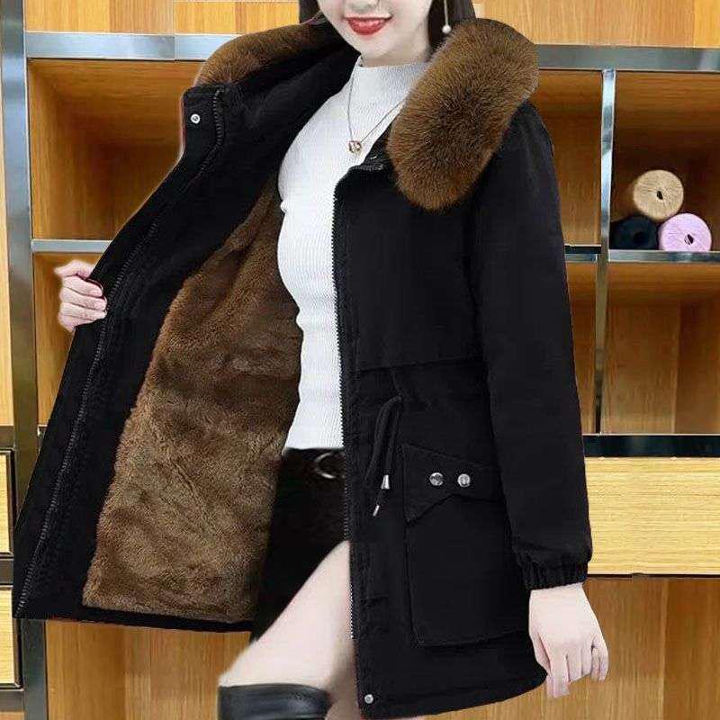 New Slim Fit Mid-Length Cotton Parka with Fur Collar and Cinched Waist