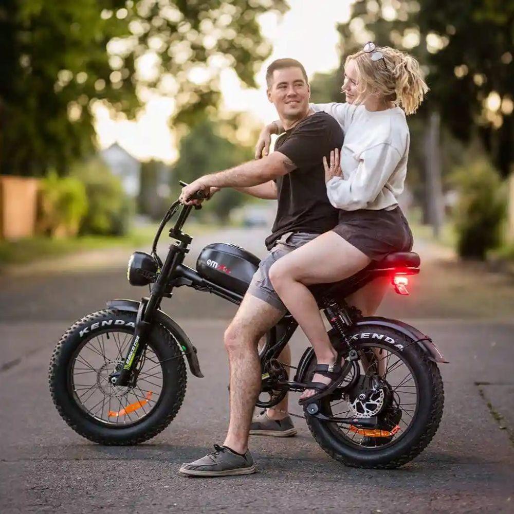 Elektrické kolo EMOKO C93, motor 1000 W, baterie 48 V 20 Ah, maximální rychlost 50-55 km/h, dojezd 75 km a pneumatiky 20*4,0 palce