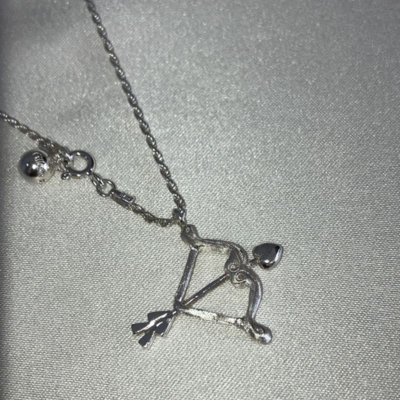 

fillow cupidos arrow necklace SILVER