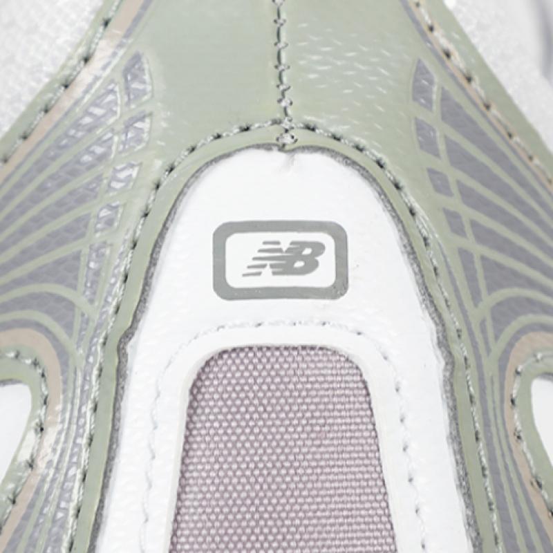 New Balance 740 Metallic Raincloud