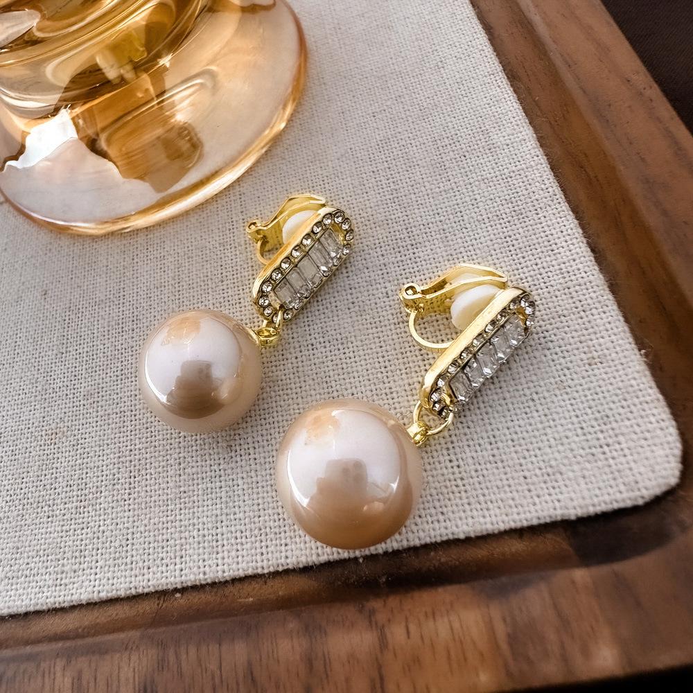 Vintage Französische Ohrclips mit ovalen Perlen für nicht-durchstochene Ohren