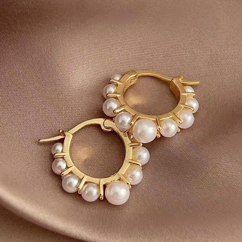 Elegant Resin Shell Geometric Flower Earrings For Women Statement Round Circle Hoop Earrings Party Wedding Jewelry Ear Buckle