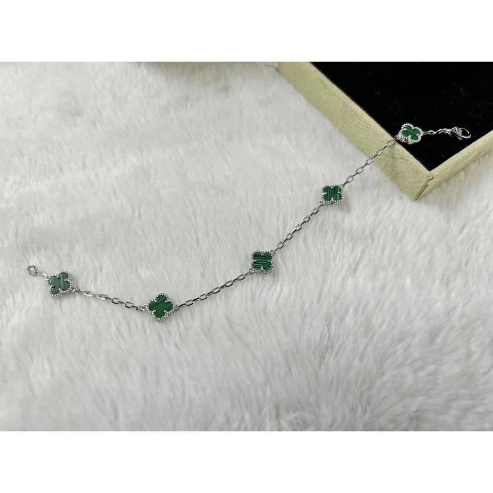 High-end Four-leaf Clover Bracelet Mini Six-flower Bracelet Red Chalcedony Black Agate Ladies Bracelet