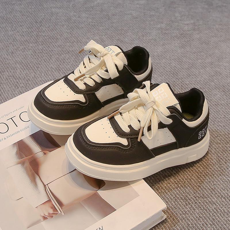 Girls shoes Spring and Autumn 2025 new board shoes children's sports shoes small white shoes medium and older girls students soft-soled shoes