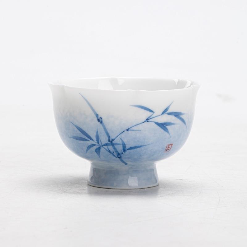 Hand Painted Blue Bamboo Ceramic Master Cup Floral Shape Underglaze Blue Flower Luxury Tea Cup For Home Gongfu Tea Set