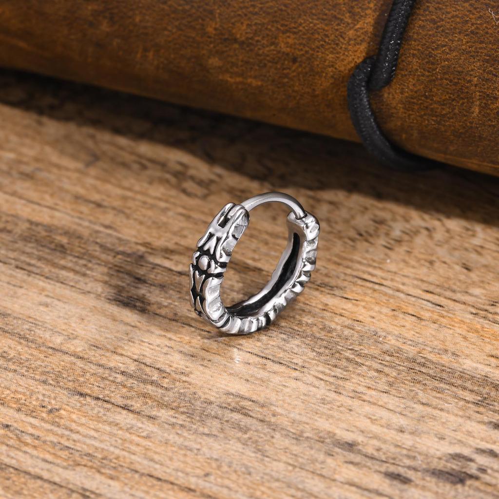 Vnox Gothic Hoop Earrings for Men Women, Skull Stainless Steel Huggies, Vintage Retro Metal Ear Jewelry