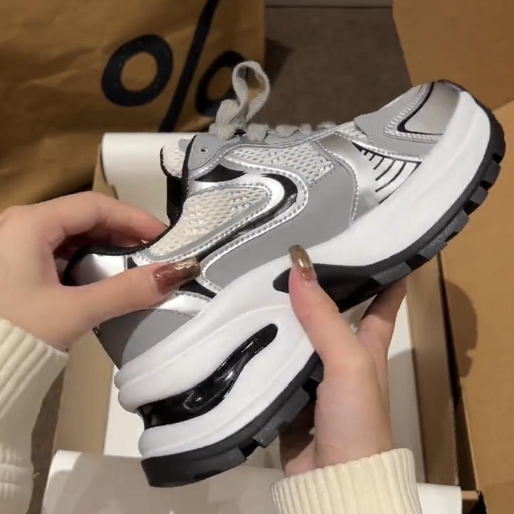 Fried Street Dad Shoes Girl 2025 Summer New Thick-soled Mesh Lightweight Soft-soled Versatile Sports and Leisure Shoes ins Tide