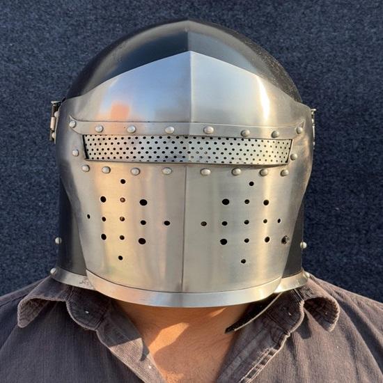 Mittelalterlicher Ritter Barbuta Helm Voll funktionsfähiges Visier Tragbarer Barbuta Helm Rollenspiel, LARP, Ausstellung Bestes Geschenk für ihn