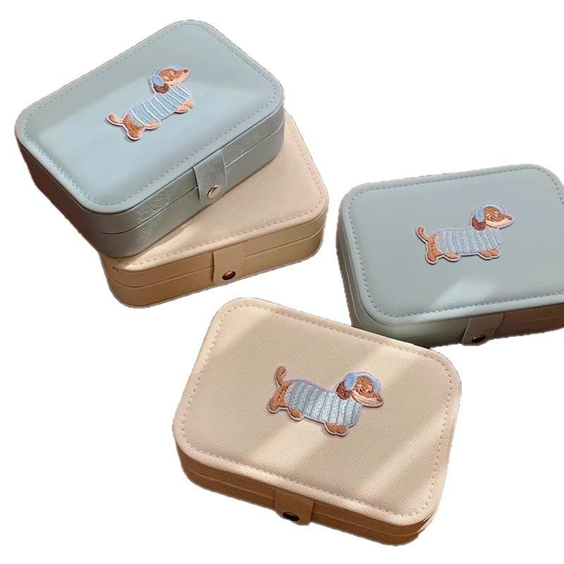 Insulated Leather Jewelry Box With Multiple Compartments For Gift Giving And Travel