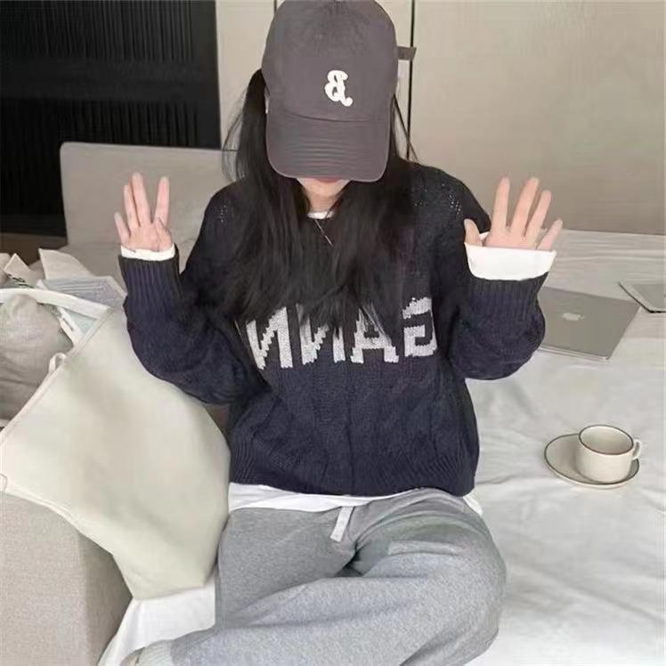 Korean Style Cable Knit Letter Pullover: Age-Reducing, Casual Loose, Soft Short Sweater for Spring/Autumn or Winter