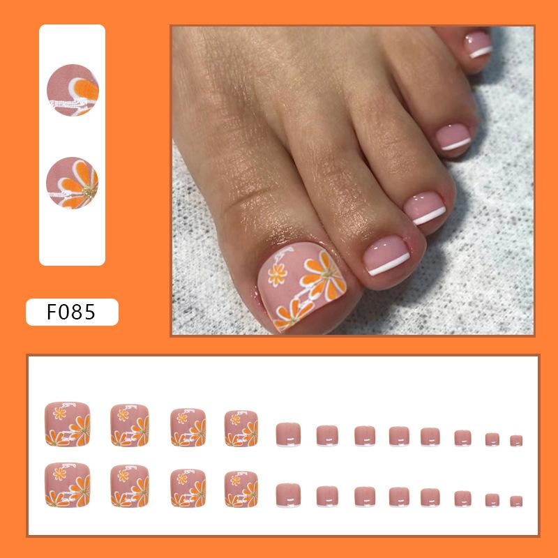

Simple and cute flower manicure summer fresh orange white girl wearing finished nail nails