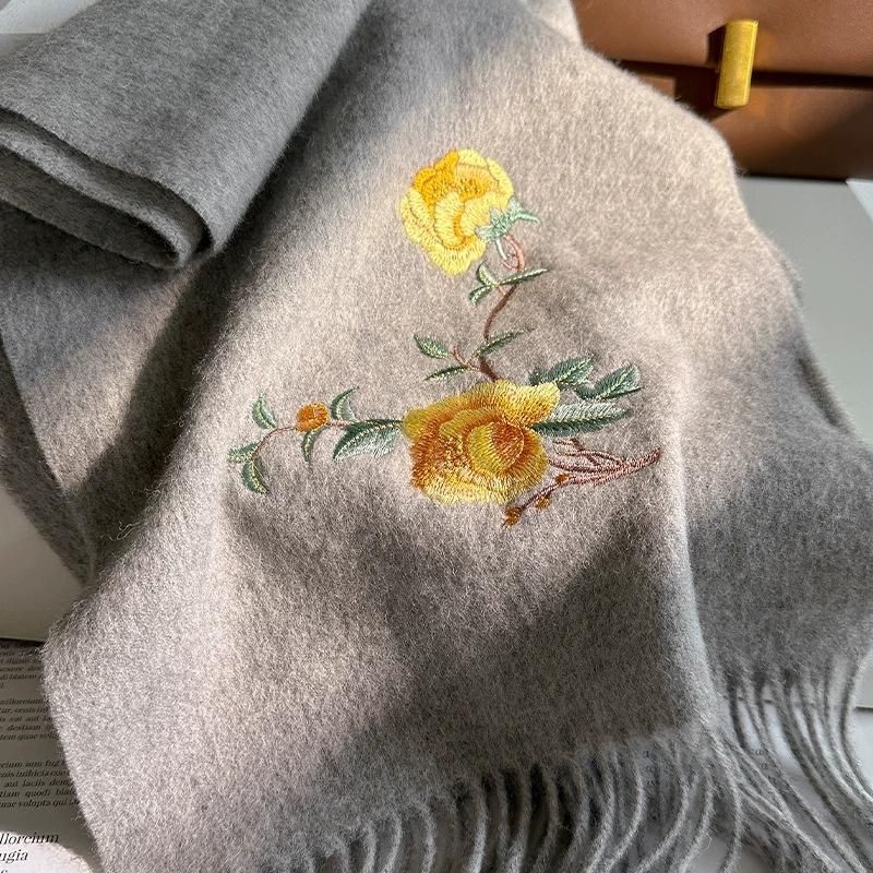 New Embroidered 100% Pure Wool Scarf Chinese Style High-End Warm Floral Shawls Sutumn And Winter Wool Scarves For Ladies